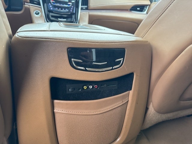 2016 Cadillac Escalade Platinum Edition